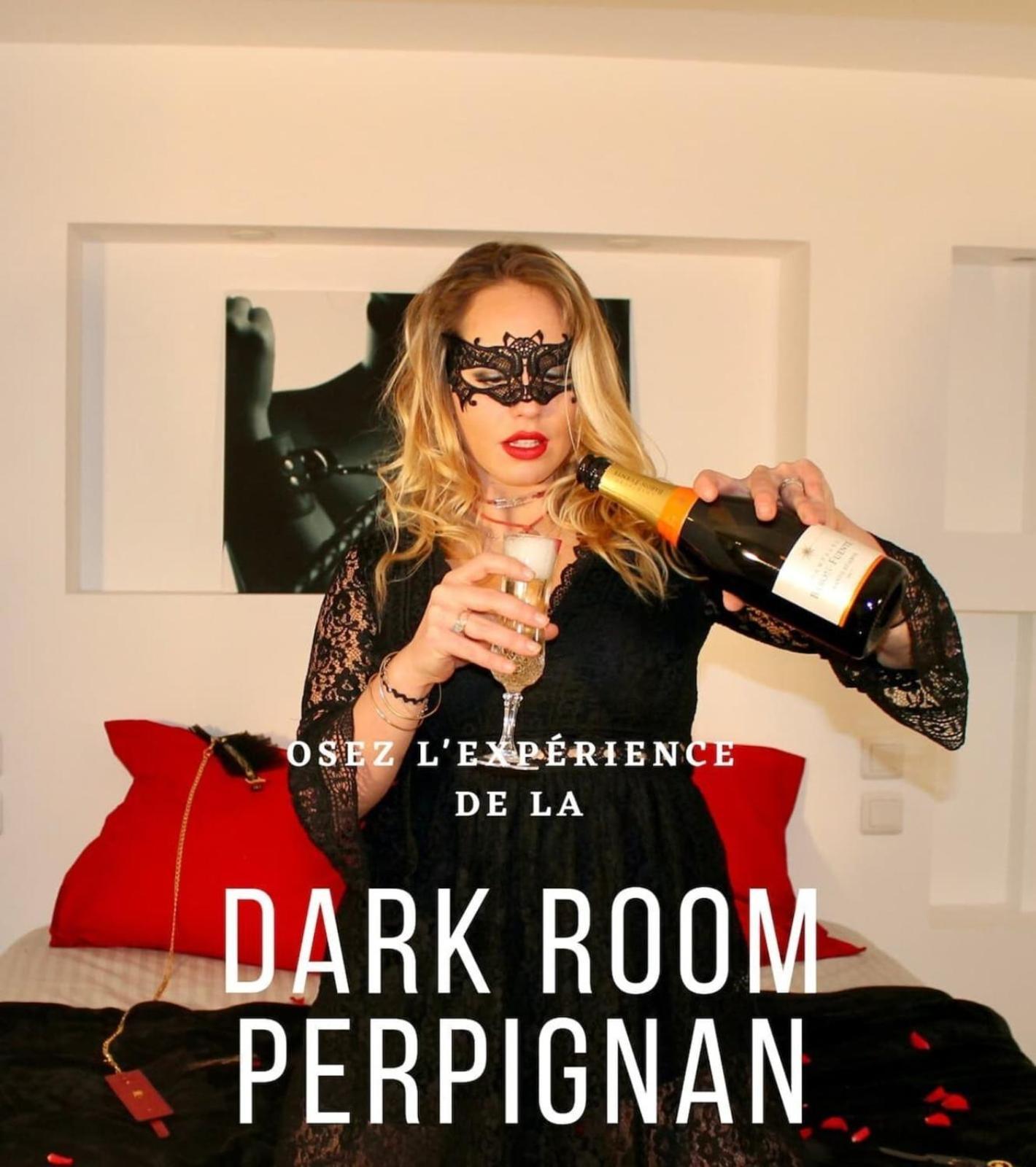 Dark Room Perpignan Aux 50 Nuances Jacuzzi Prive Villeneuve-de-la-Raho Exterior photo